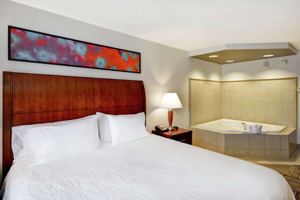 Room, King Bed, Jetted Tub, Accessible