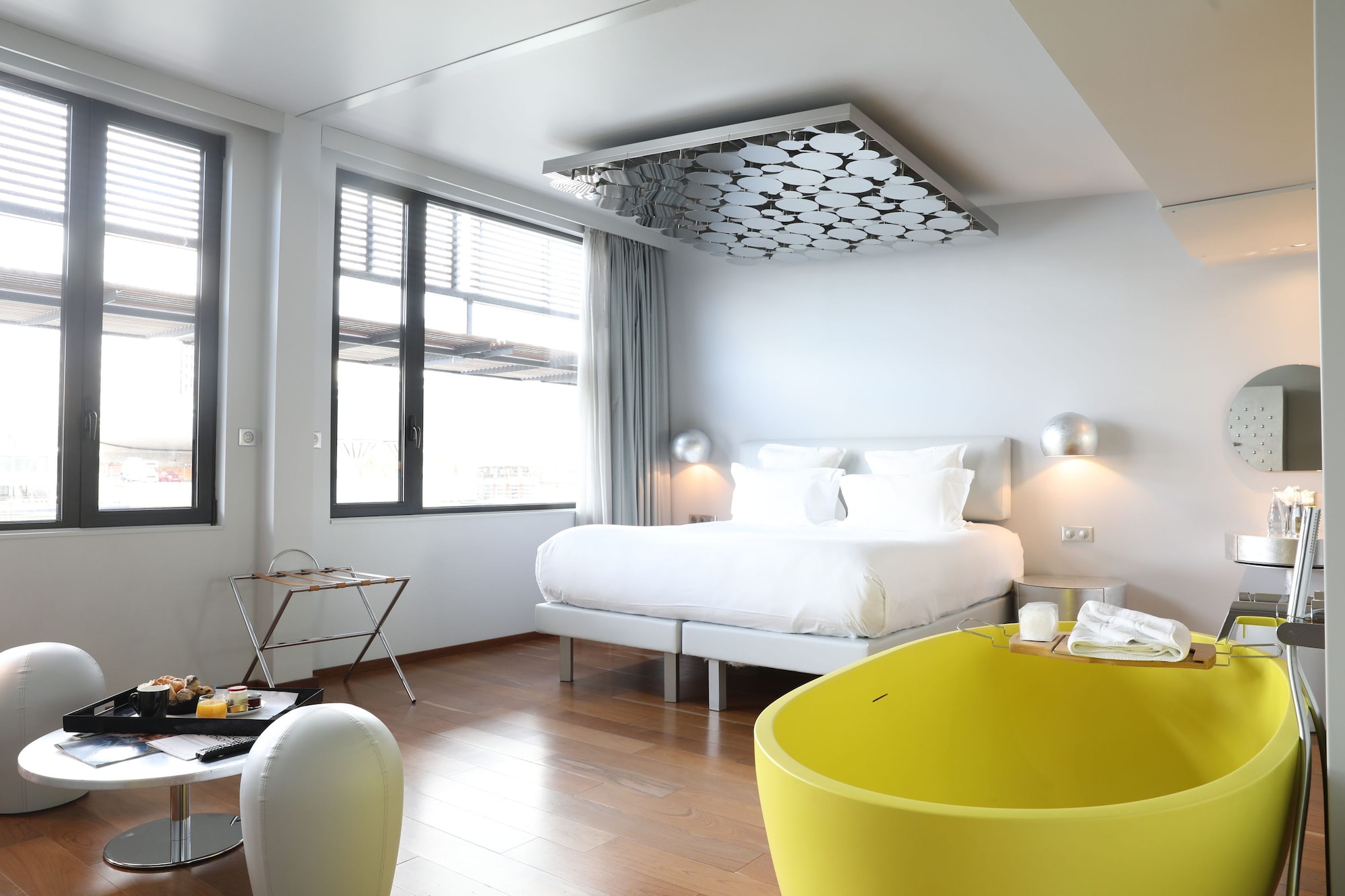 DESIGNER, SILVER, SUITE, RIVER VIEW