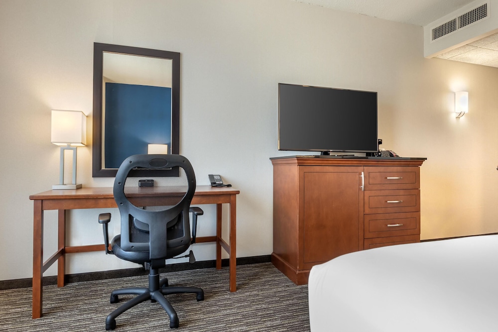 Drury Plaza Hotel Columbia East 42/50