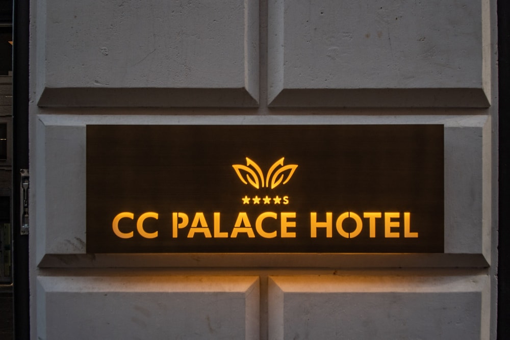 CC Palace Hotel 7/58