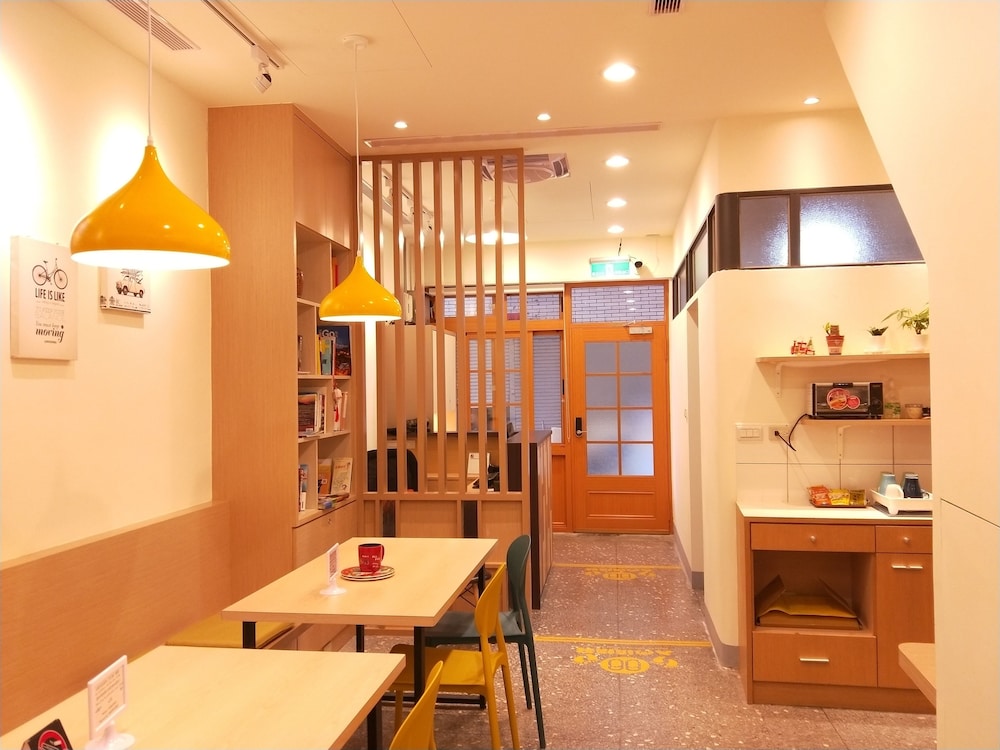 Fu Ao Wo & Hostel 20/30