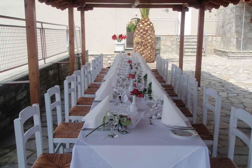 Xenios Theoxenia Hotel 45/55