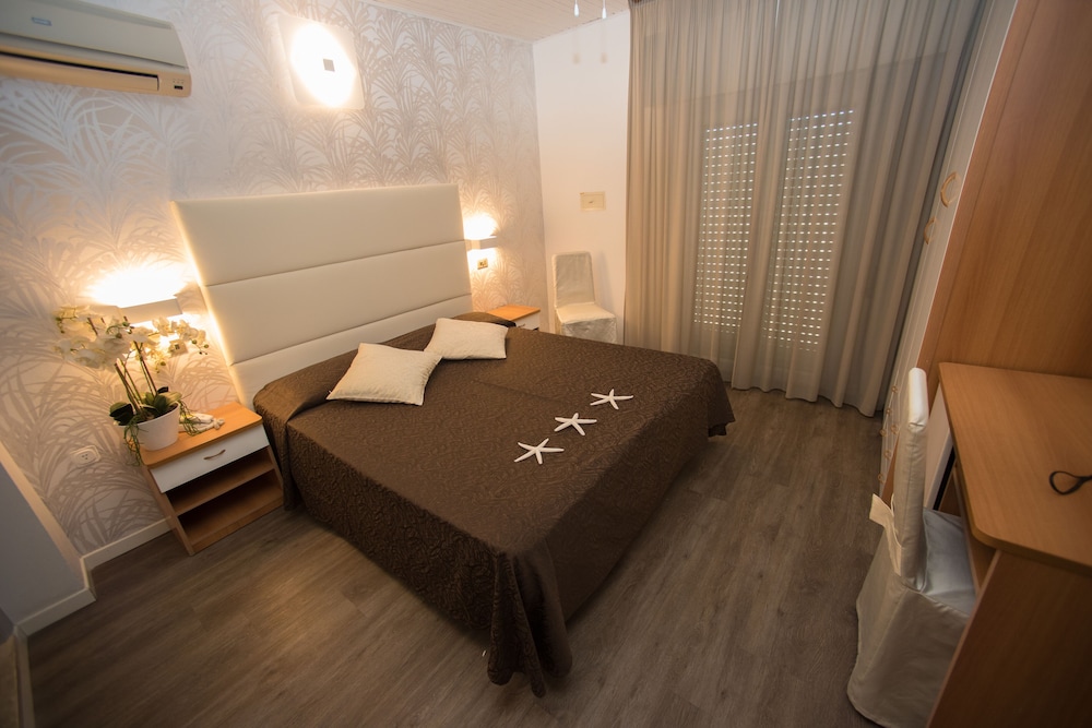 Ermeti Hotel 21/40