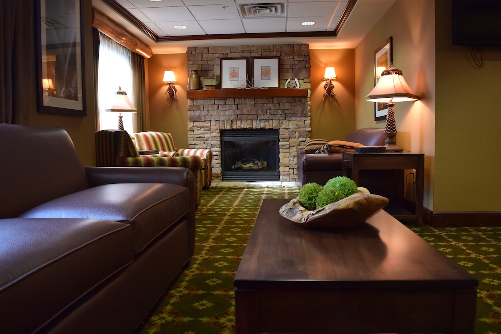 Holiday Inn Express Hocking Hills Logan 51/72