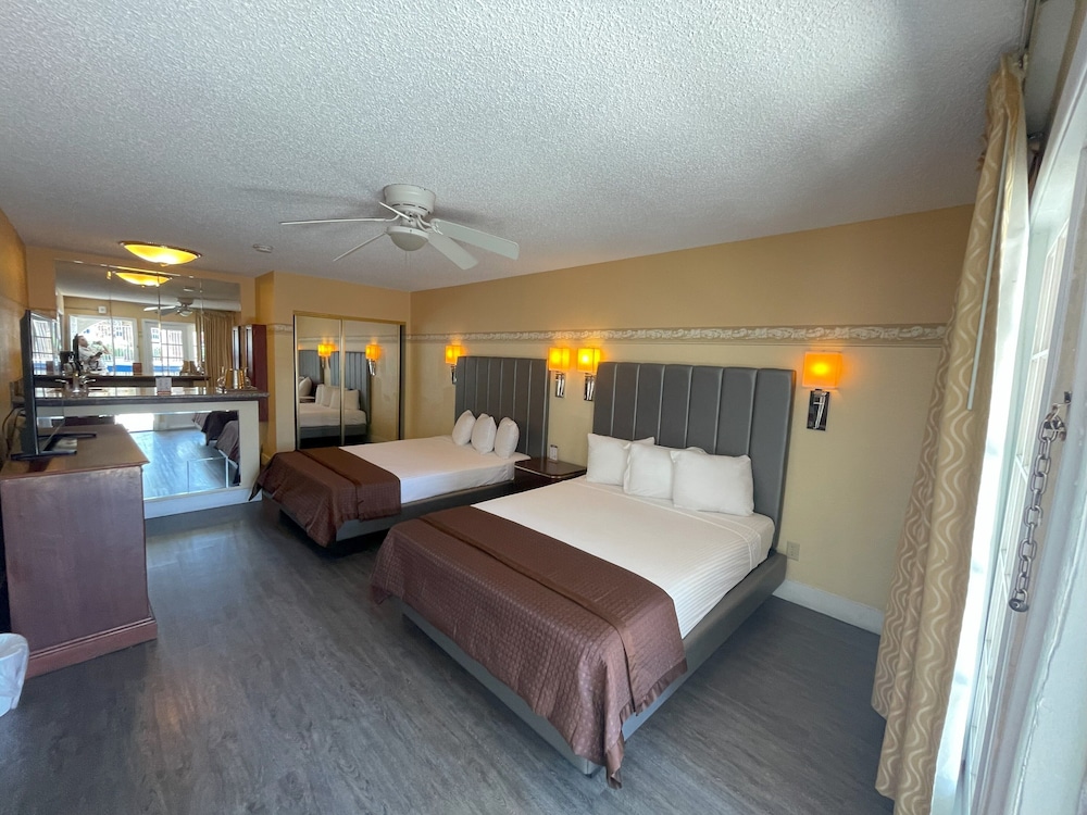 Shalimar Hotel of Las Vegas 26/67