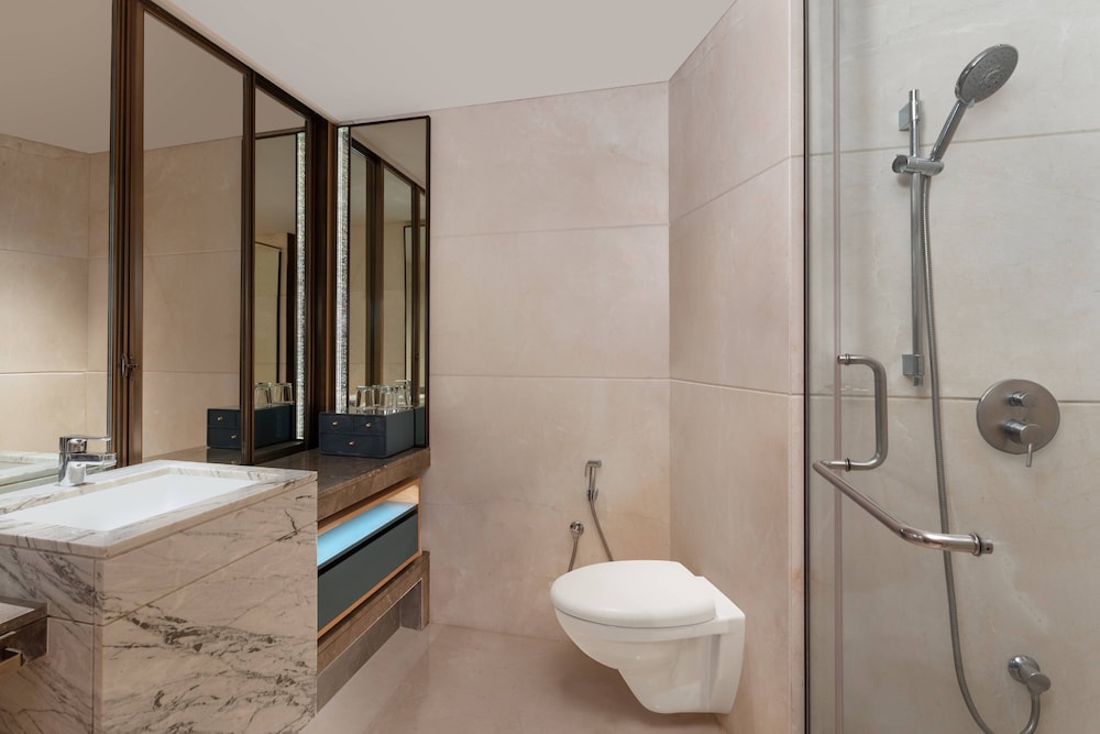 Surat Marriott Hotel 12/55