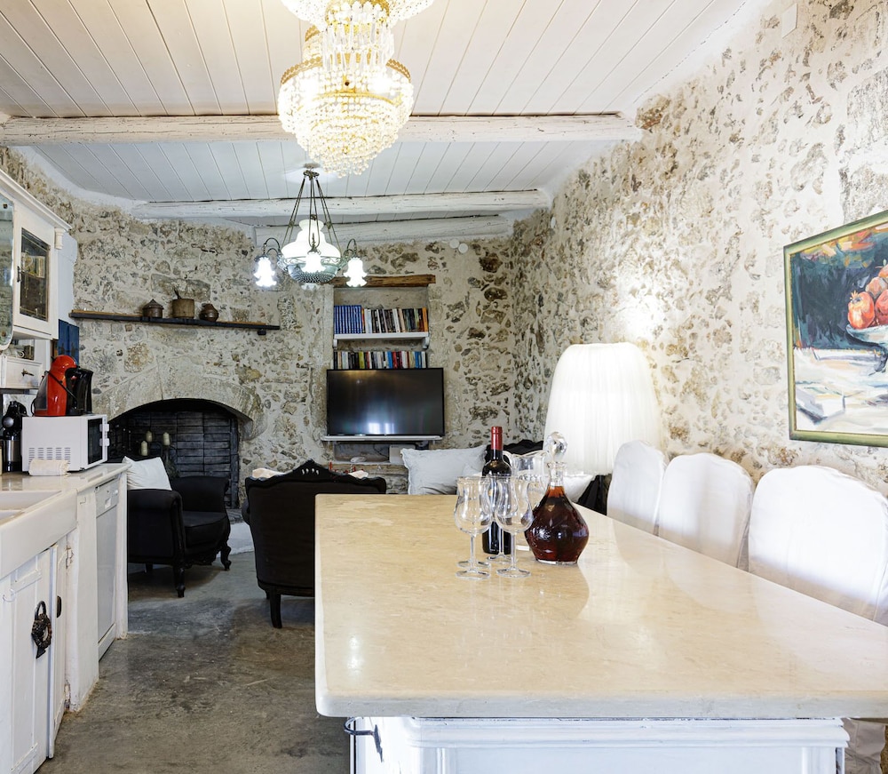 Med Villa Antonia 4/34