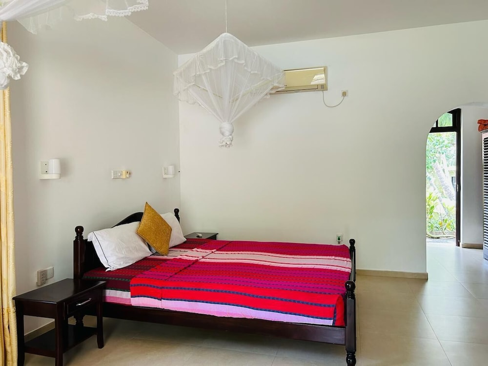 Traum Villa Bentota 7/50