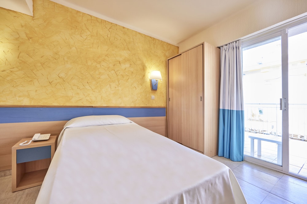 AHOI! Urban Beach Hotel 12/34