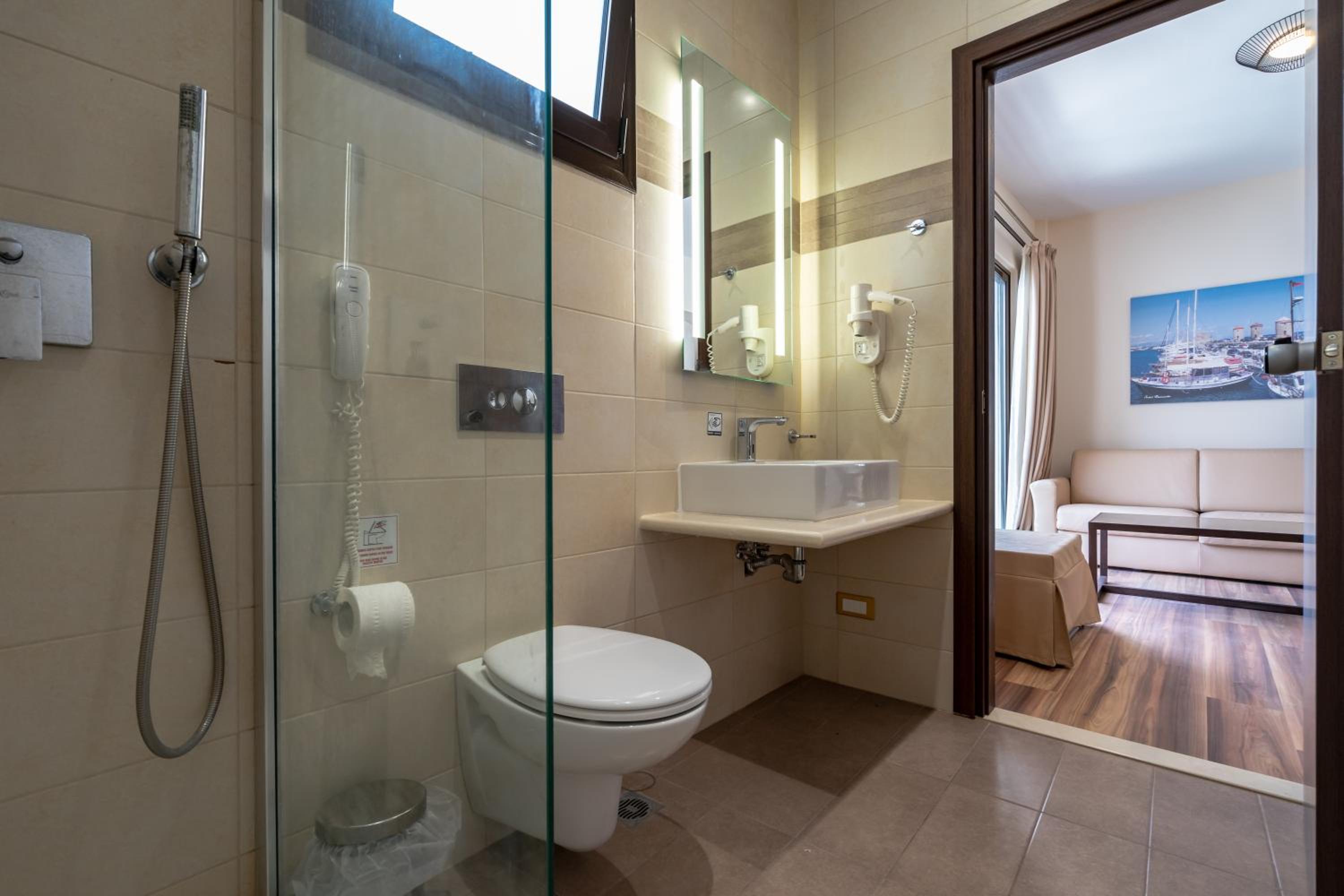 Ladiko Suites 50/50