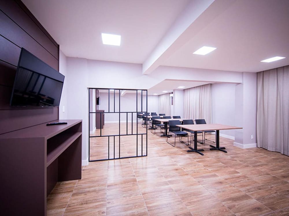 Vila Business Hotel 40/62