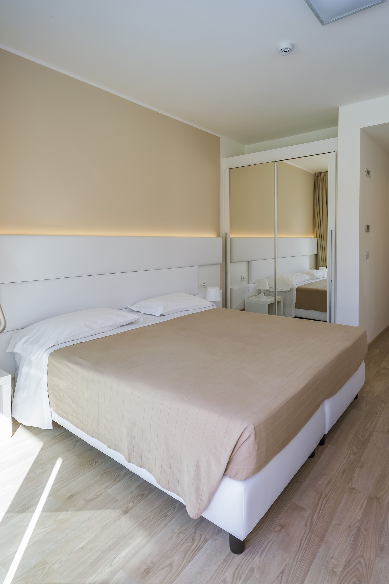 MODERN, DOUBLE OR TWIN BED