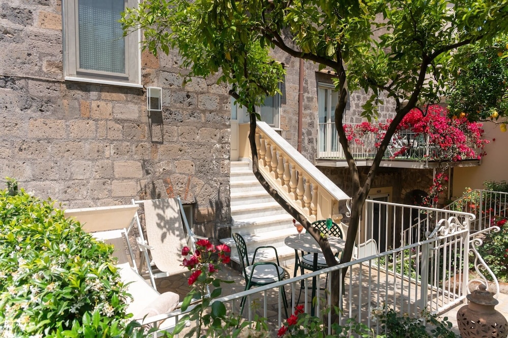 Antiche Mura Hotel 59/66