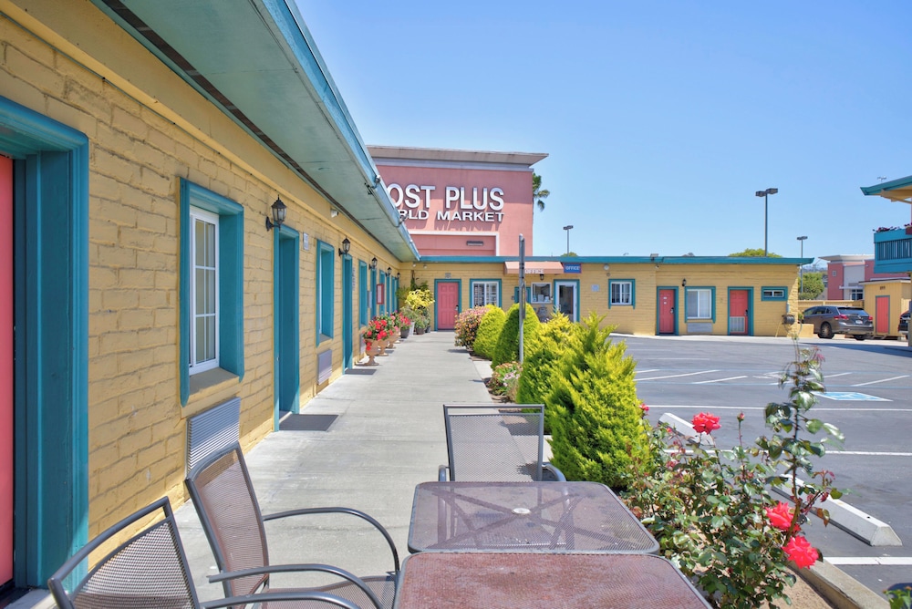 Seaside Inn 46/50
