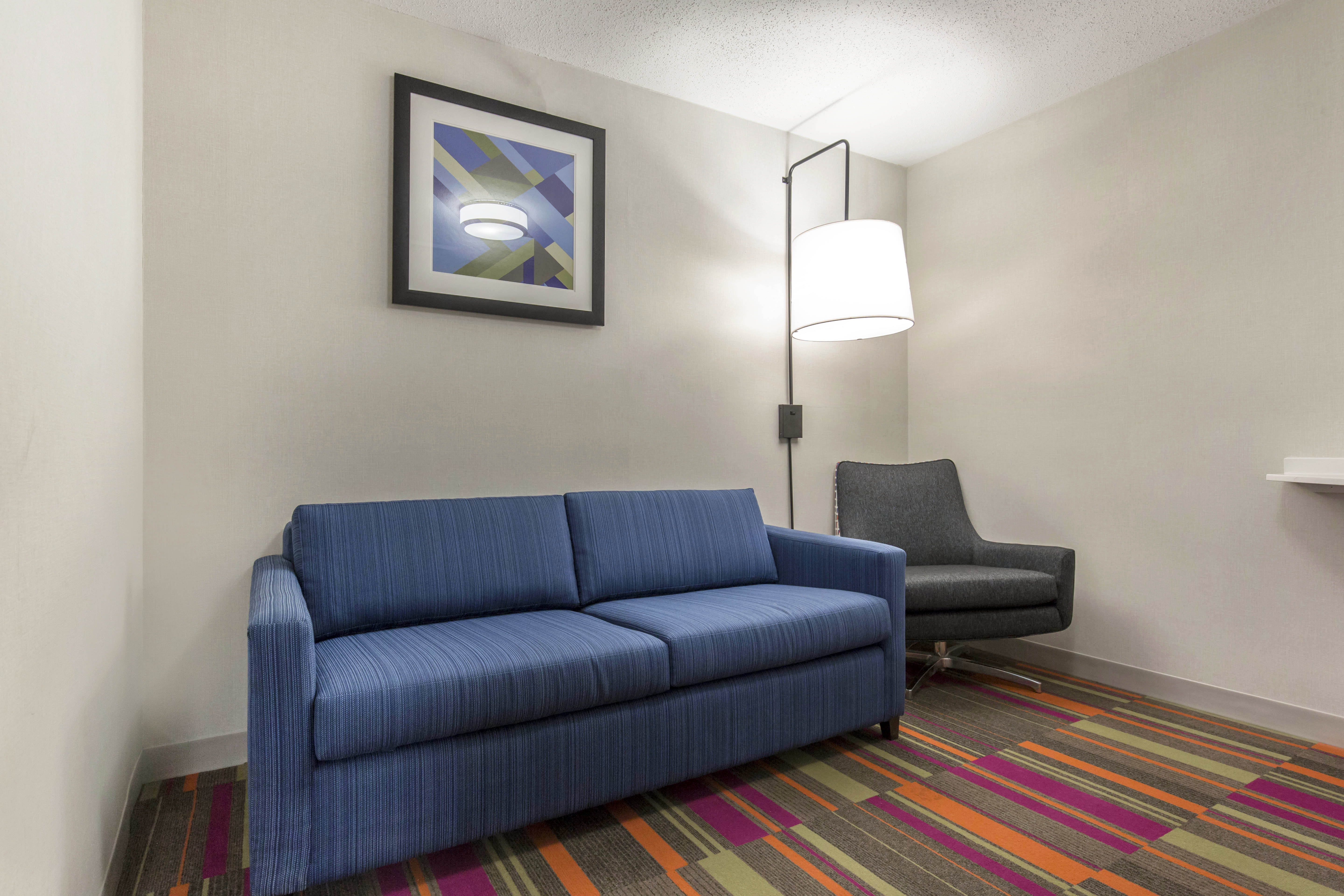 Holiday Inn Express and Suites Chicago West St Charles an IHG Hotel 46/72
