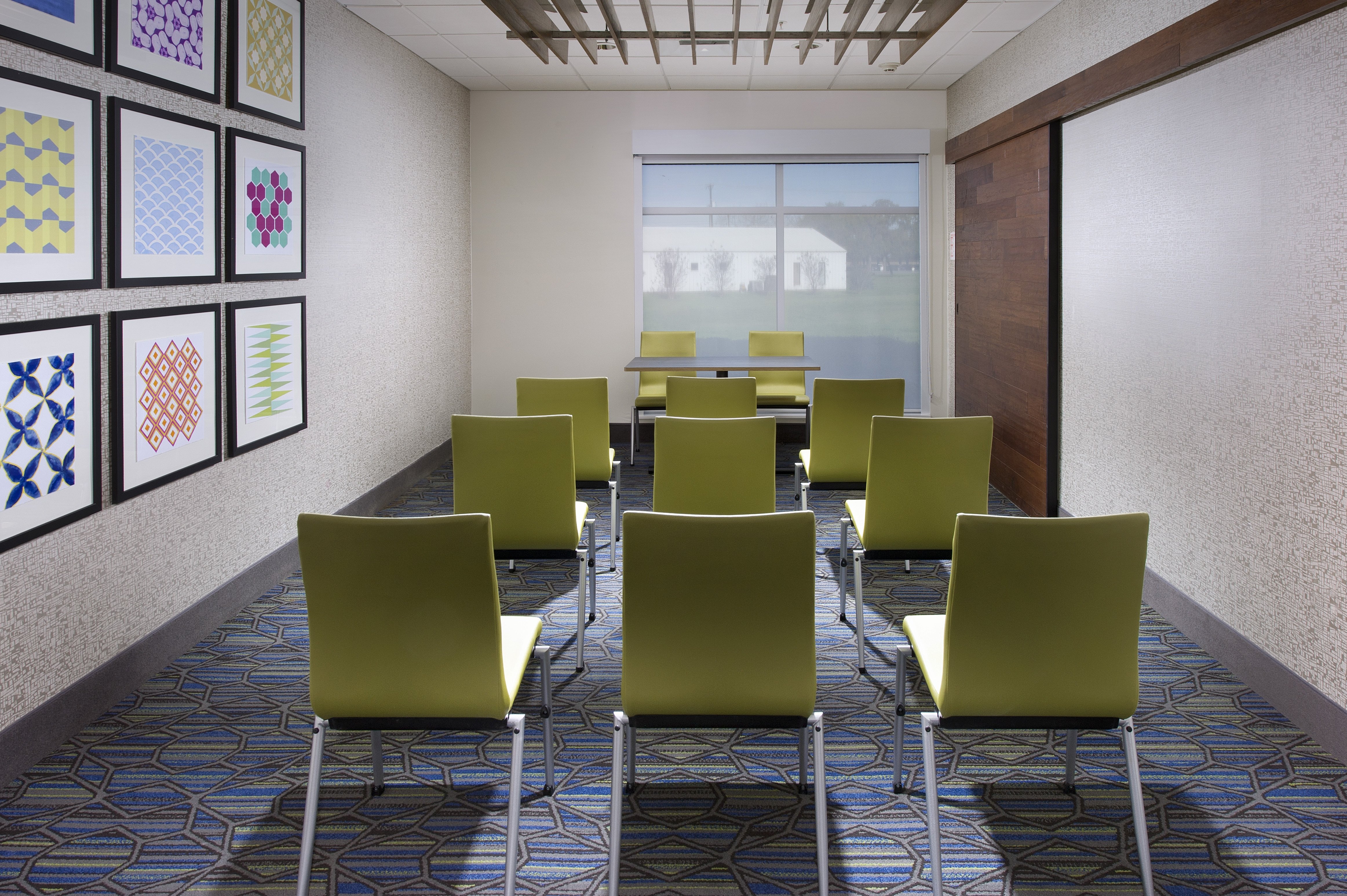 Holiday Inn Express & Suites New Braunfels 51/64
