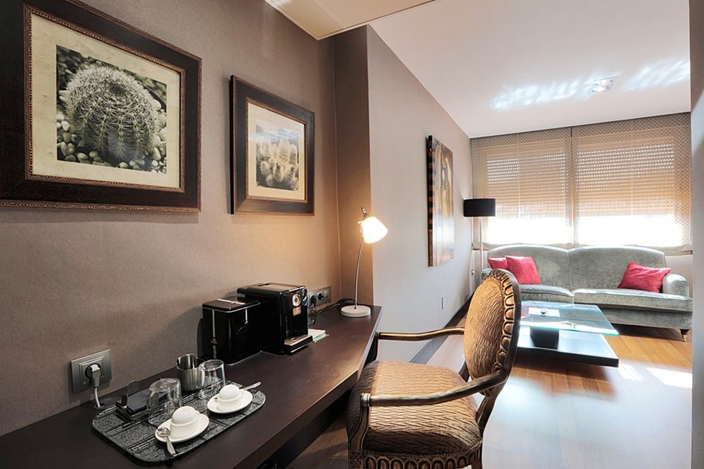 Hotel Condestable Iranzo 77/89