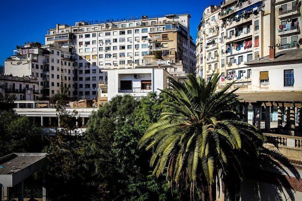 Abc Hotel 39/46