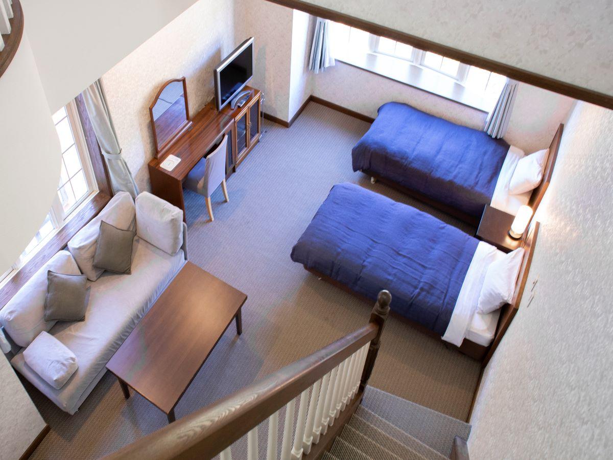 Japanese Western, Maisonette