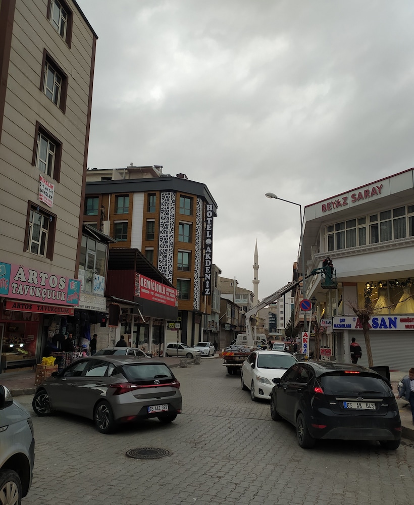 Akdeniz Van Otel 26/28