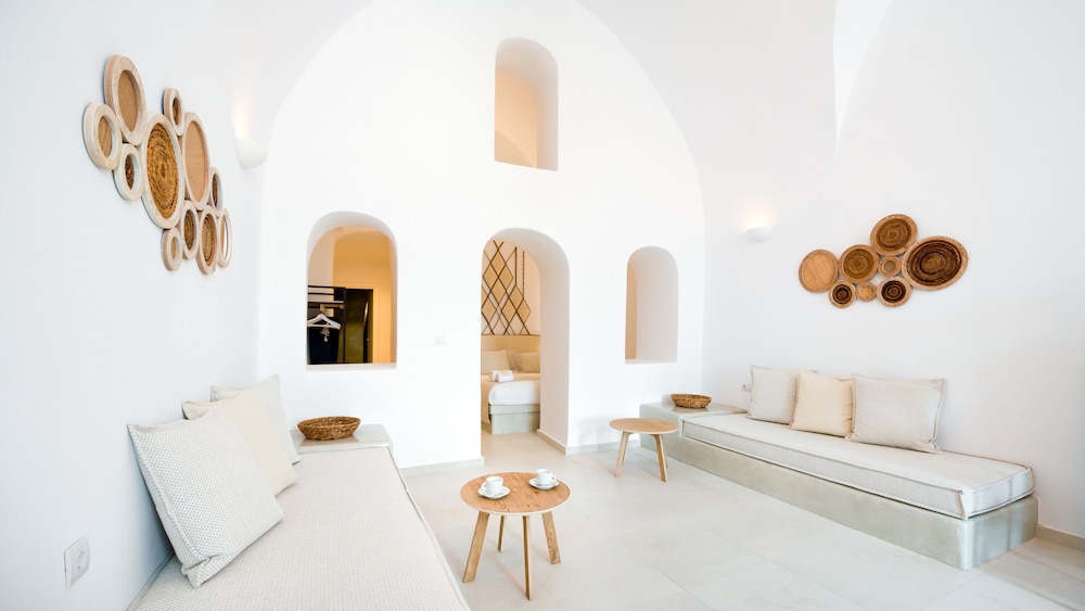Iriana Apartments 35/50