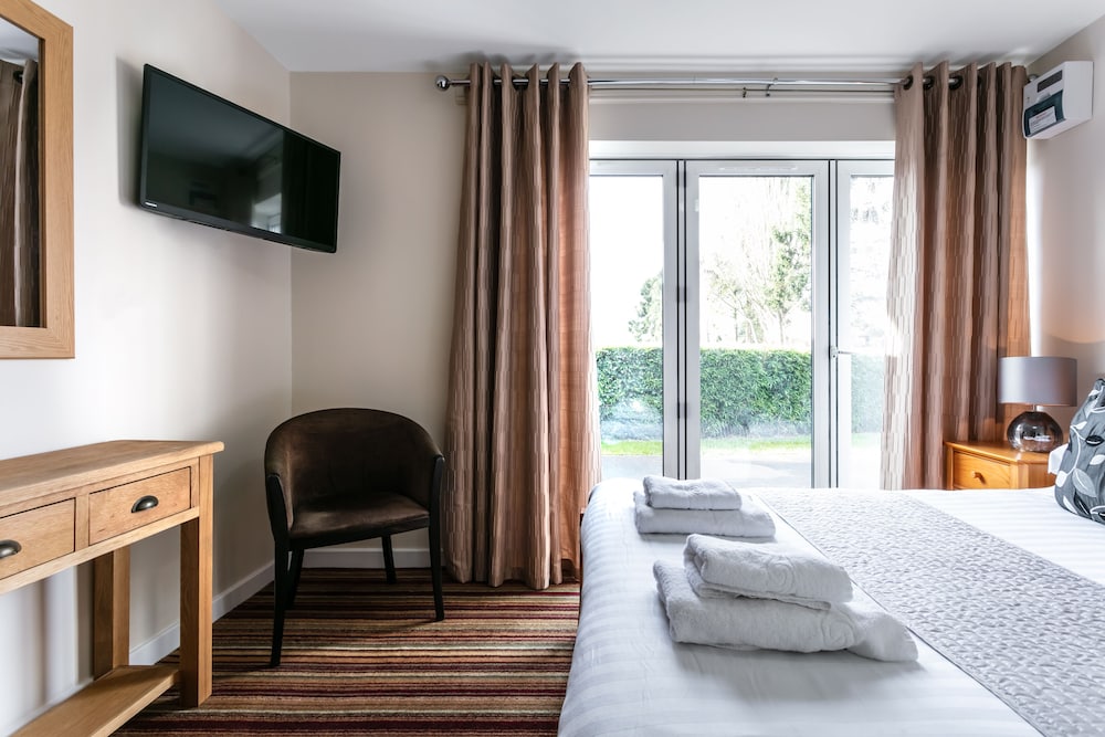 Roydon Marina Village Hotel 20/49