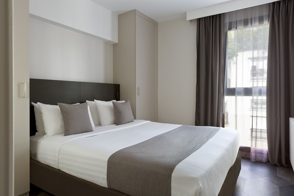 2 BEDROOMS, APARTMENT
