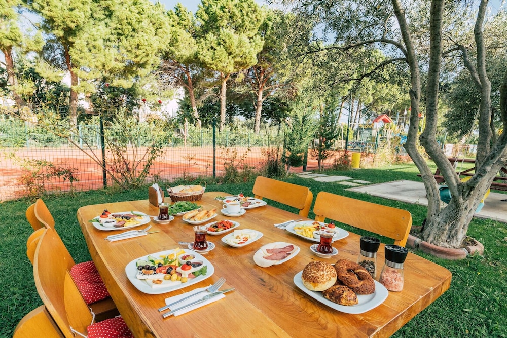 Troya Otel 33/50