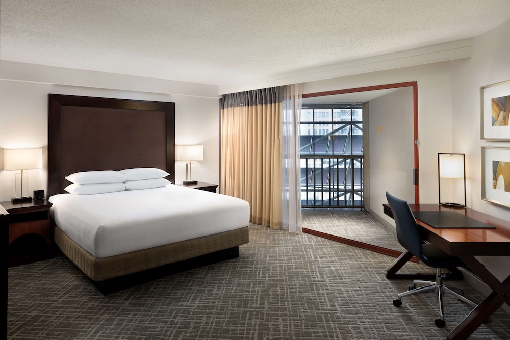 Hyatt Regency San Antonio Riverwalk 17/83