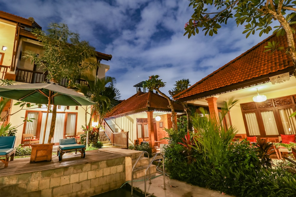 Mina Pelasa Hotel and Resto 56/61