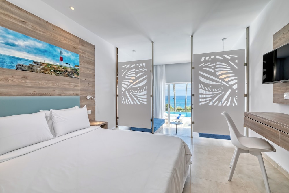 Atlantica Sungarden Beach Hotel 32/75