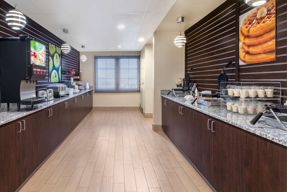 La Quinta Inn And Suites By Wyndham Ocean City 38/49