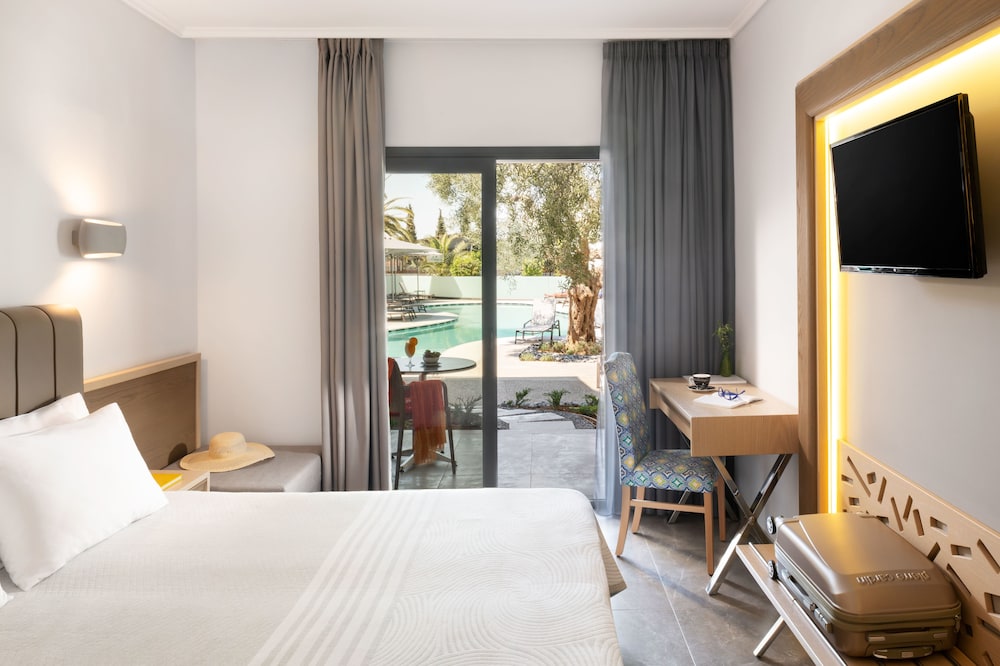 Philoxenia Hotel 13/68
