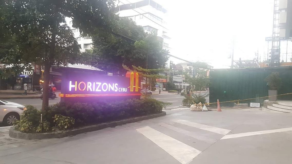 Felicity Suites At Horizon 101 1/16