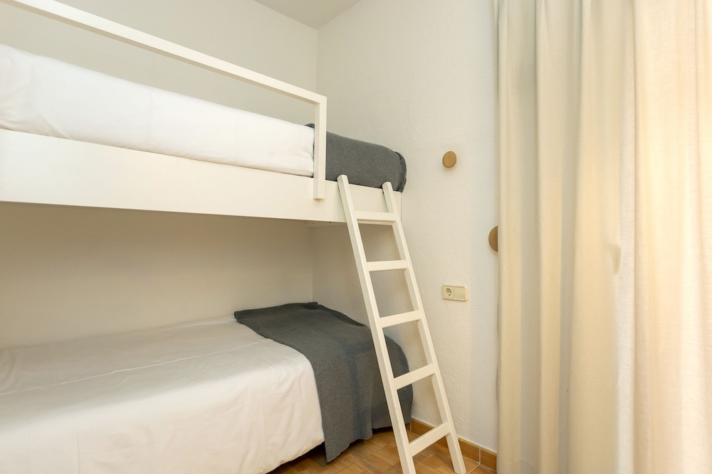 Apartamentos Ses Eufabietes 16/50