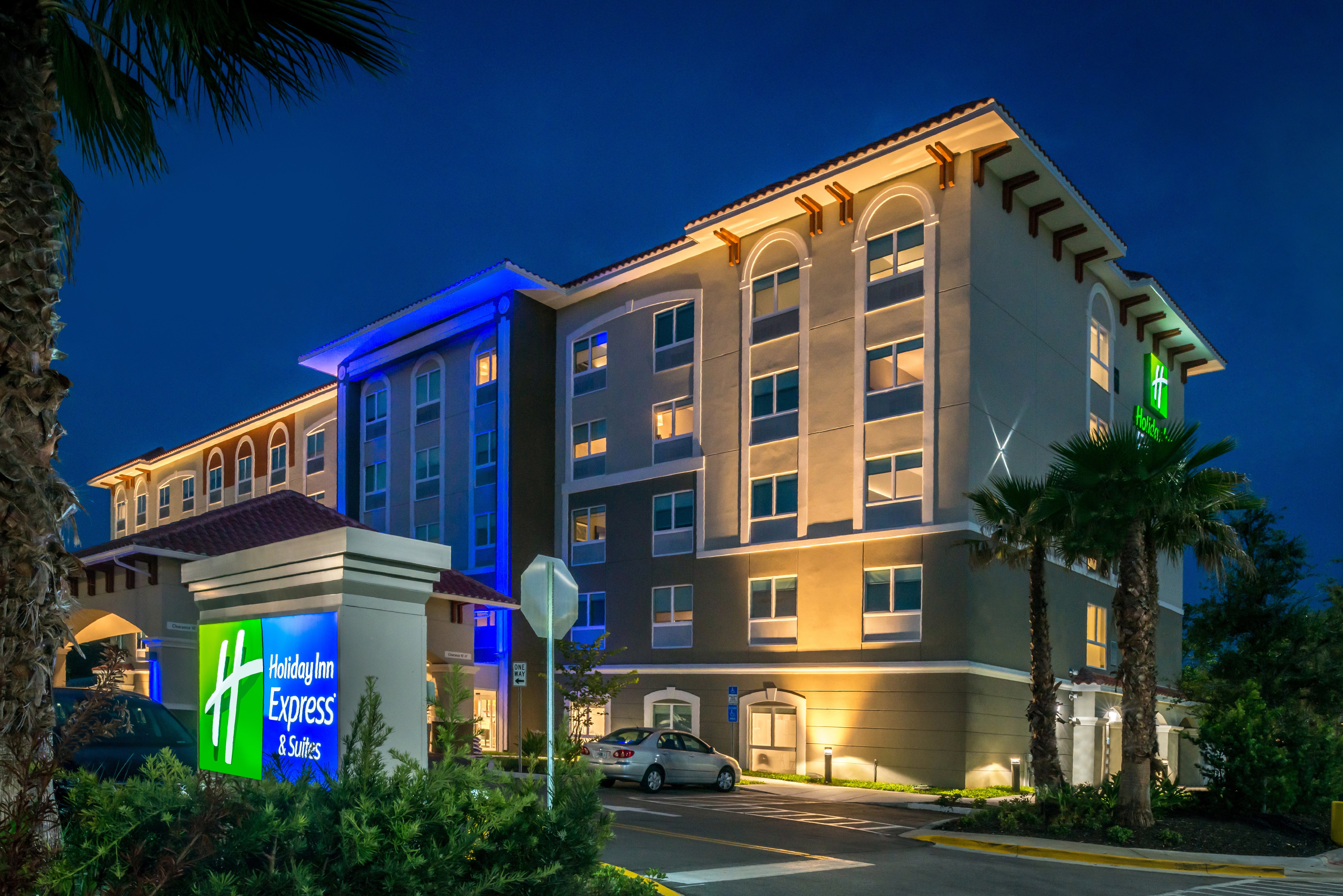 Holiday Inn Express Suites St Petersburg Seminole Area 6/74