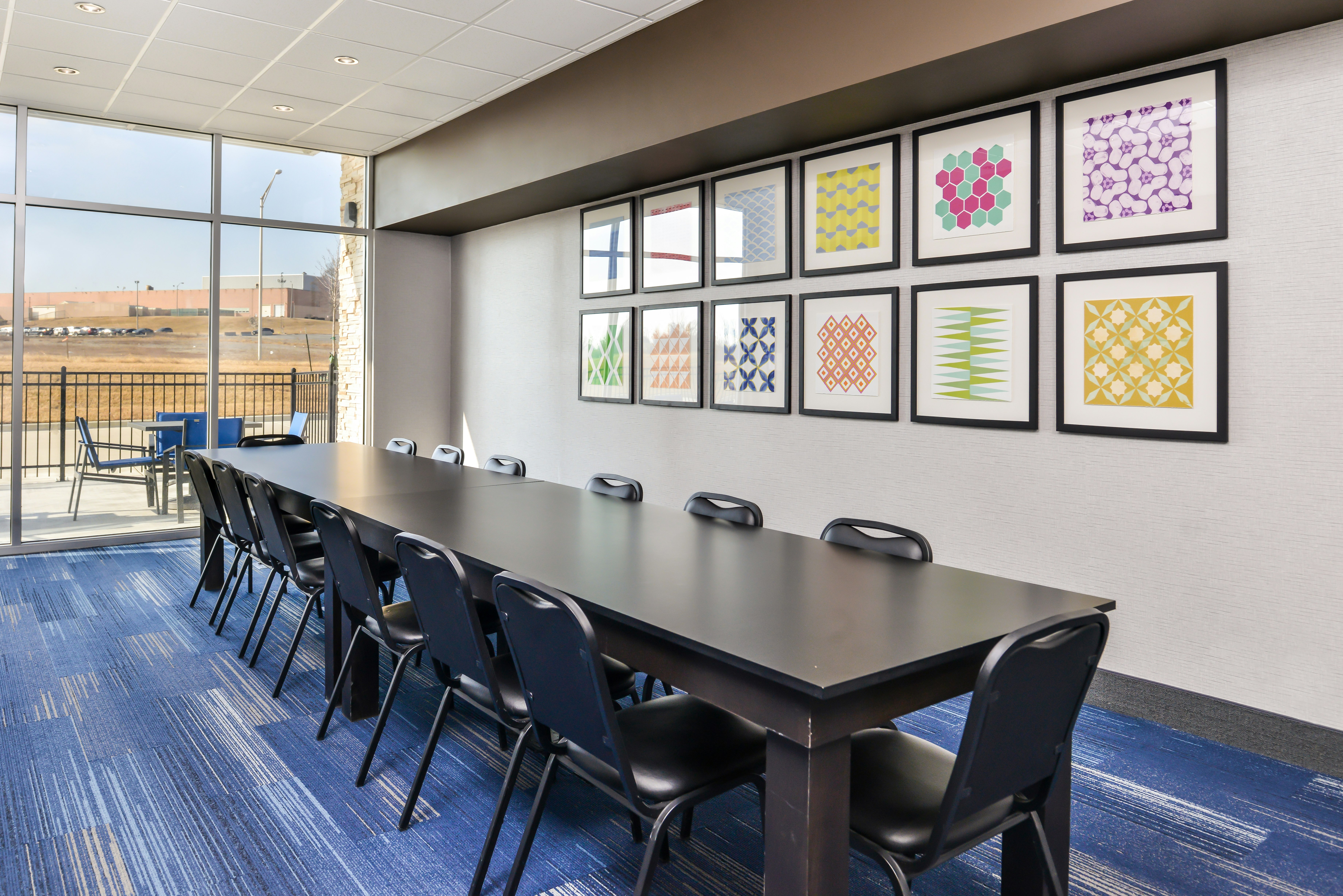 HOLIDAY INN EXPRESS & SUITES KANSAS CITY - LEE'S SUMMIT 28/30