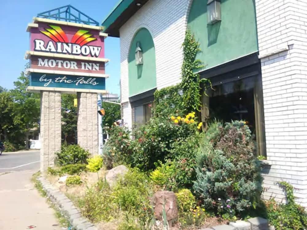 Rainbow Motor Inn - By The Falls 6/62