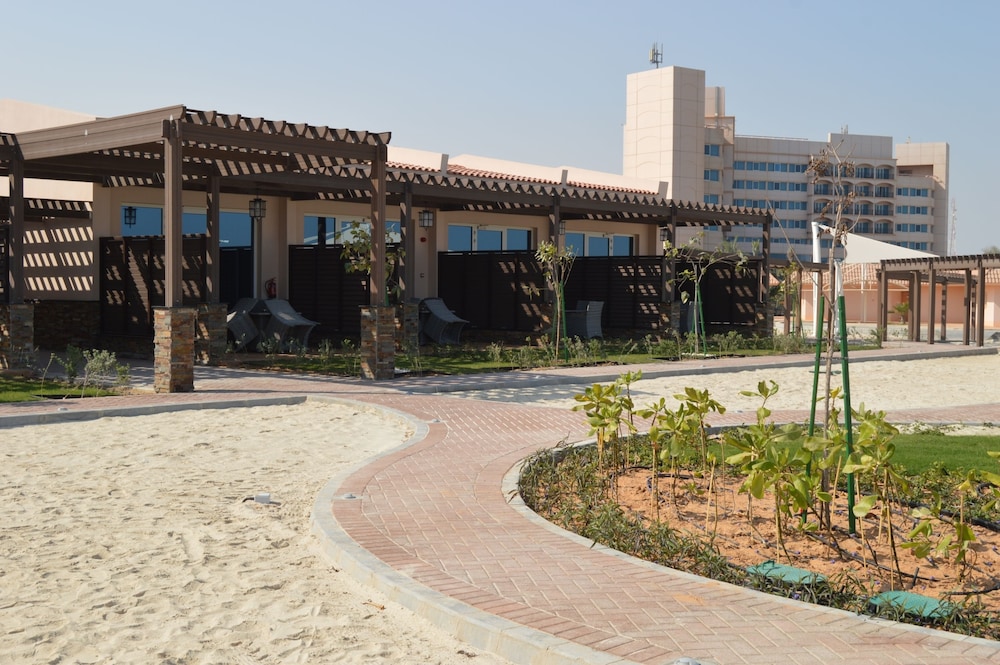 Danat Jebel Dhanna Resort 43/50