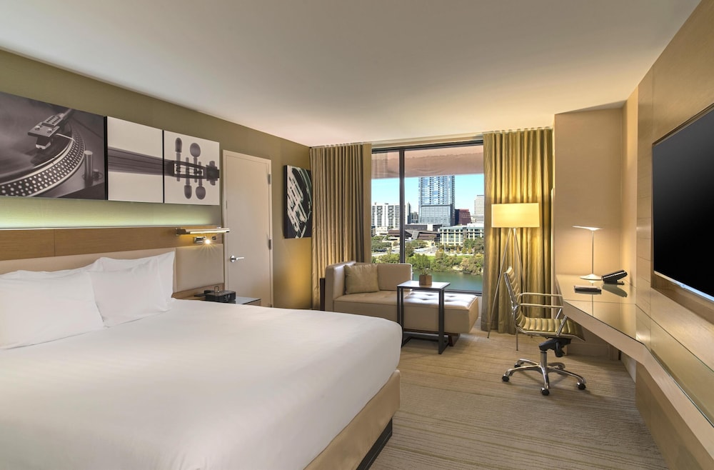 Standard, King Bed, Accessible