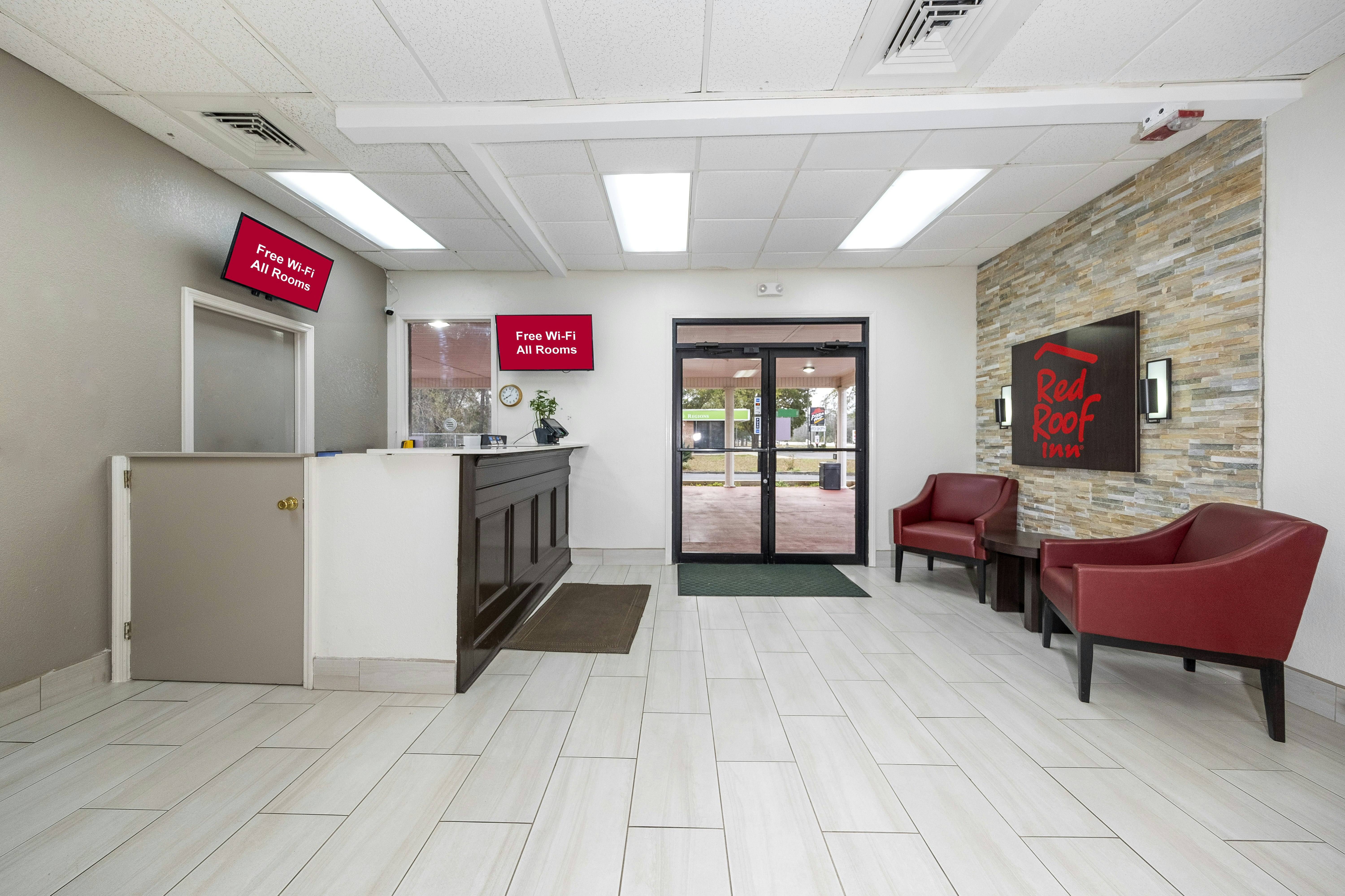 Red Roof Inn Bay Minette 3/10