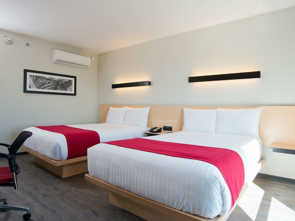 غرفة بسريرين مزدوجين، City Express by Marriott Santiago Aeropuerto Chile 2/7