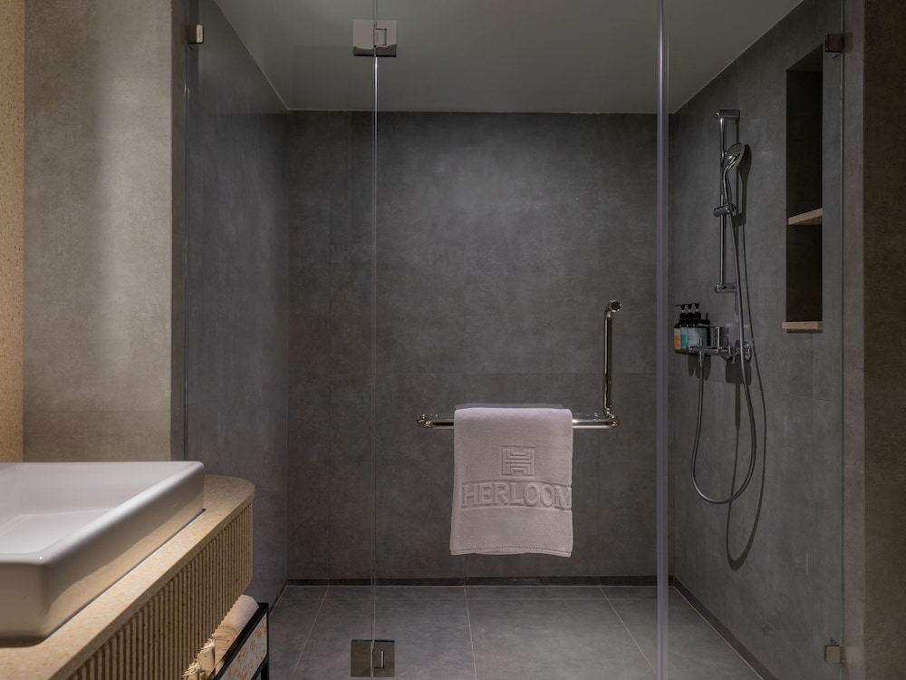 Herloom Hotel and Residence BSD Tangerang 44/50