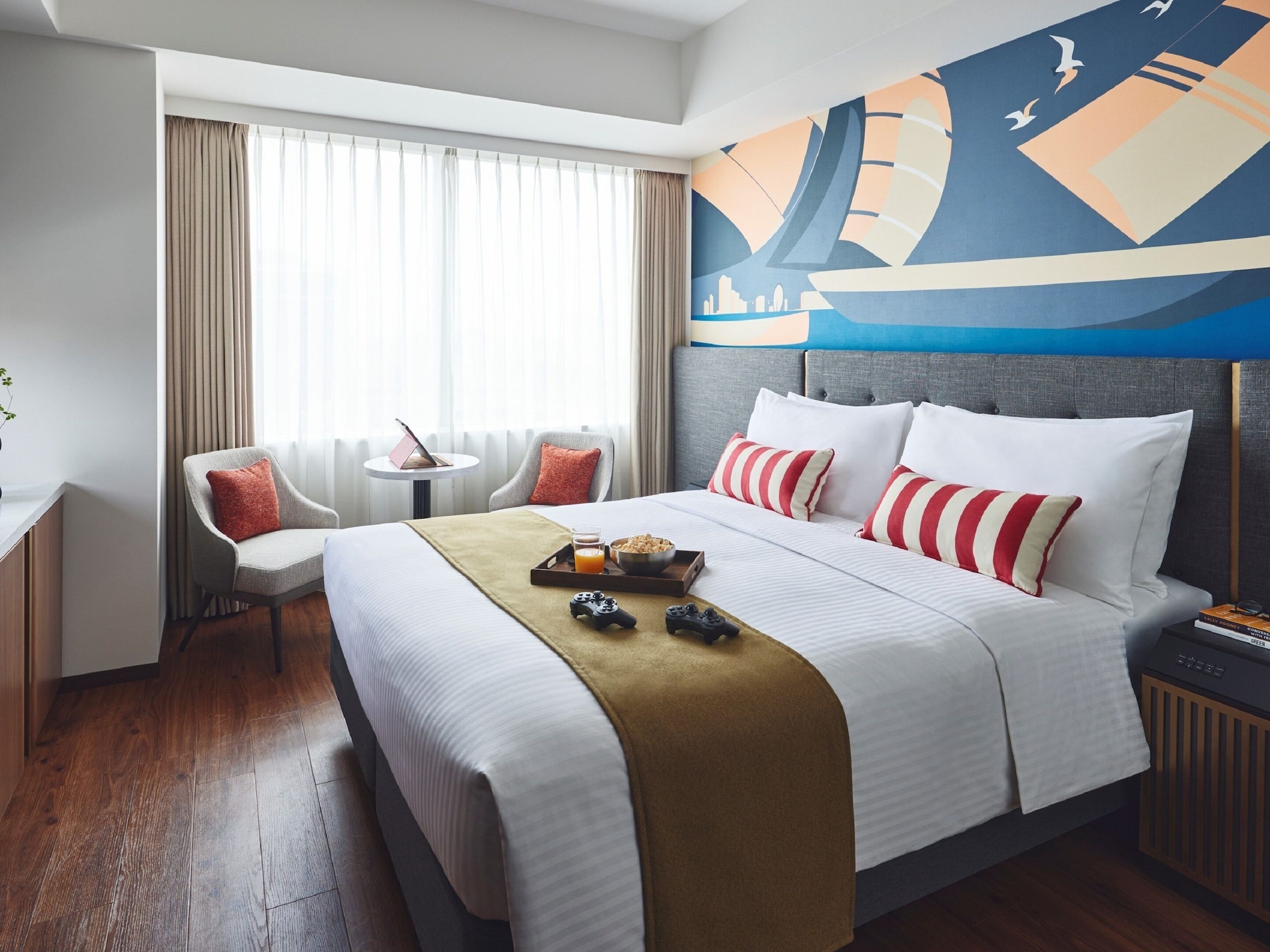 2 Bedrooms, Queen and Twin Beds