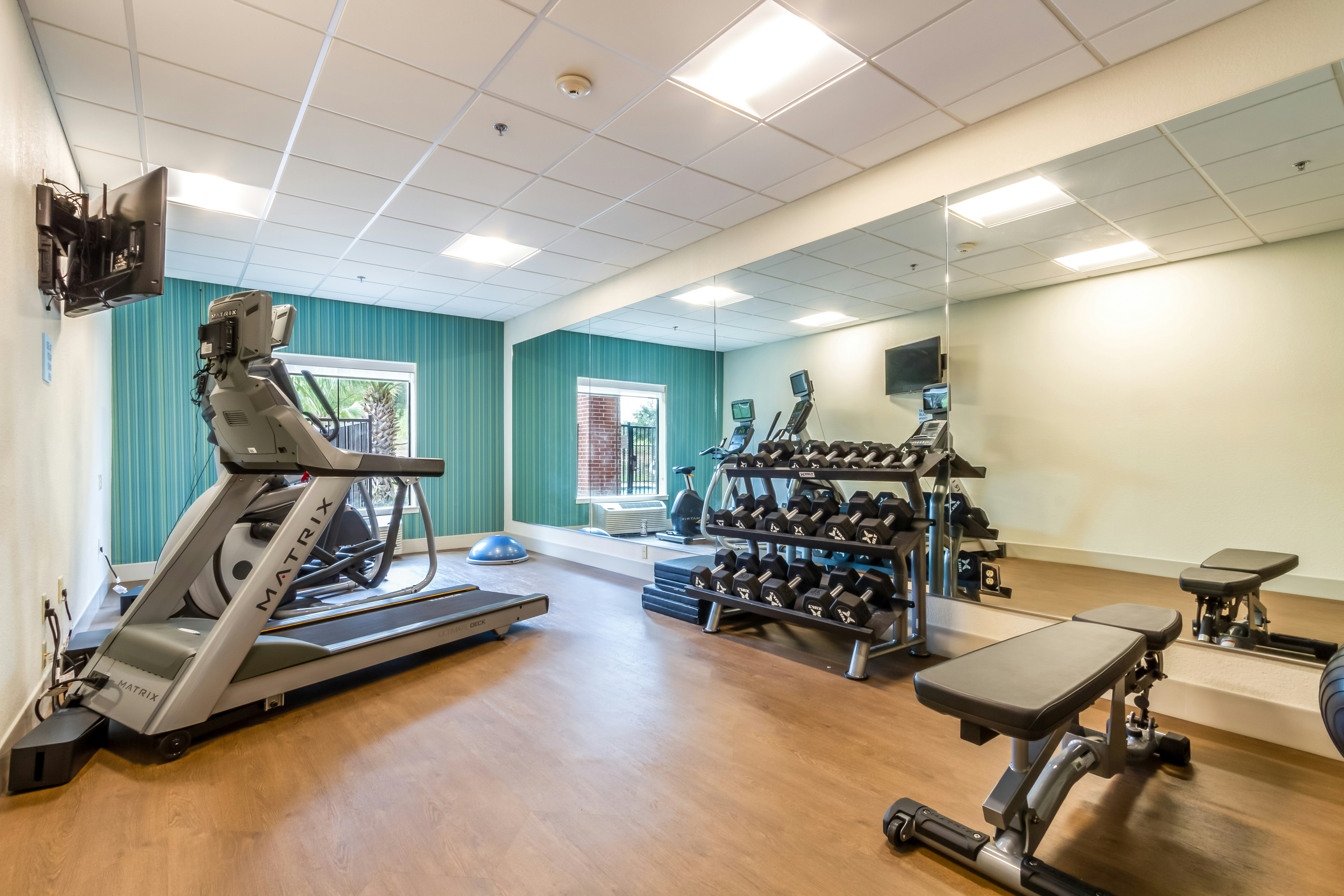 Holiday Inn Express Suites Hearne 27/49