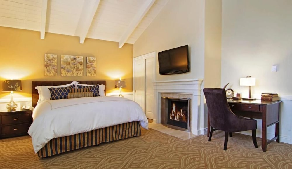 Carriage House Inn 22/35