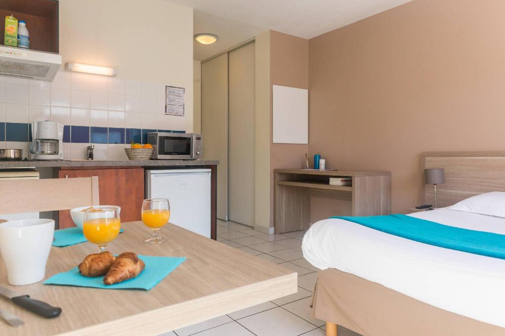 غرفة بسرير مزدوج، Comfort Aparthotel Nantes La Beaujoire 3/4