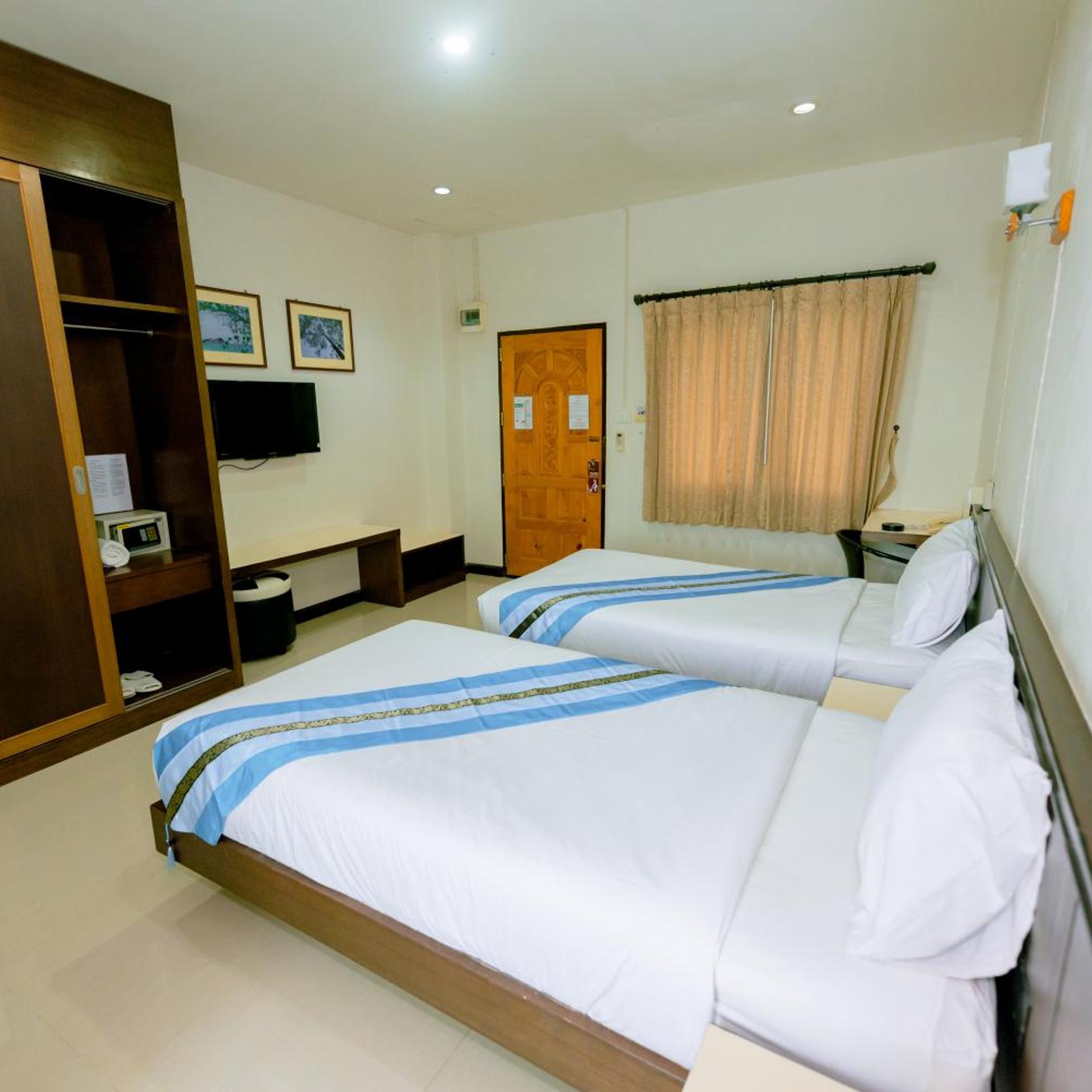 BANDER HOTEL 21/50