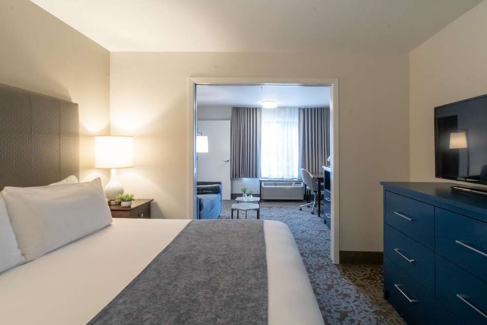 Oxford Suites Portland - Jantzen Beach 15/53