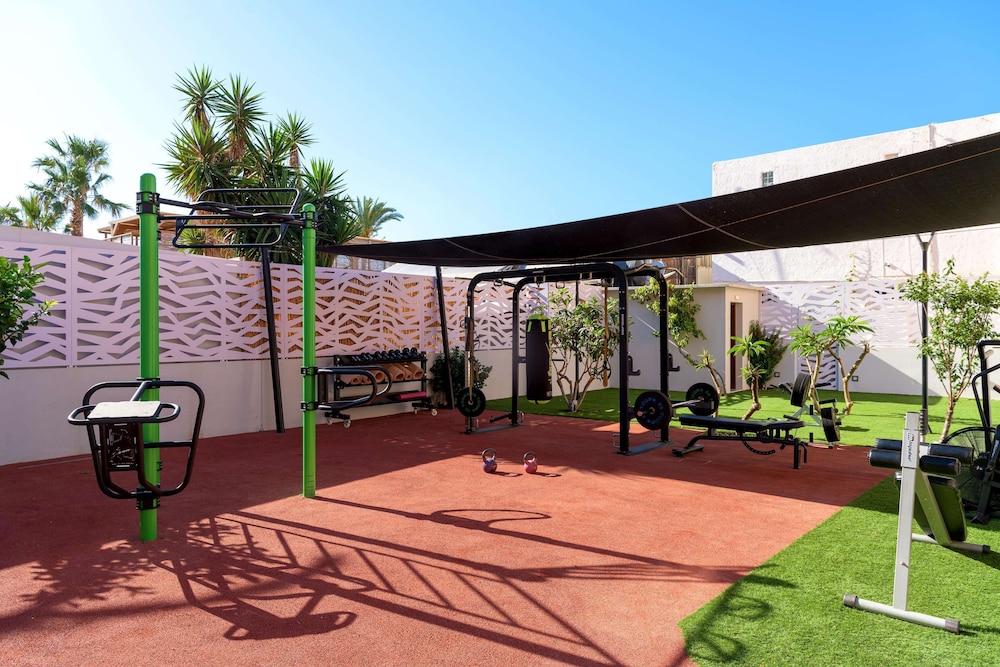 High Beach Resort & Spa 60/68